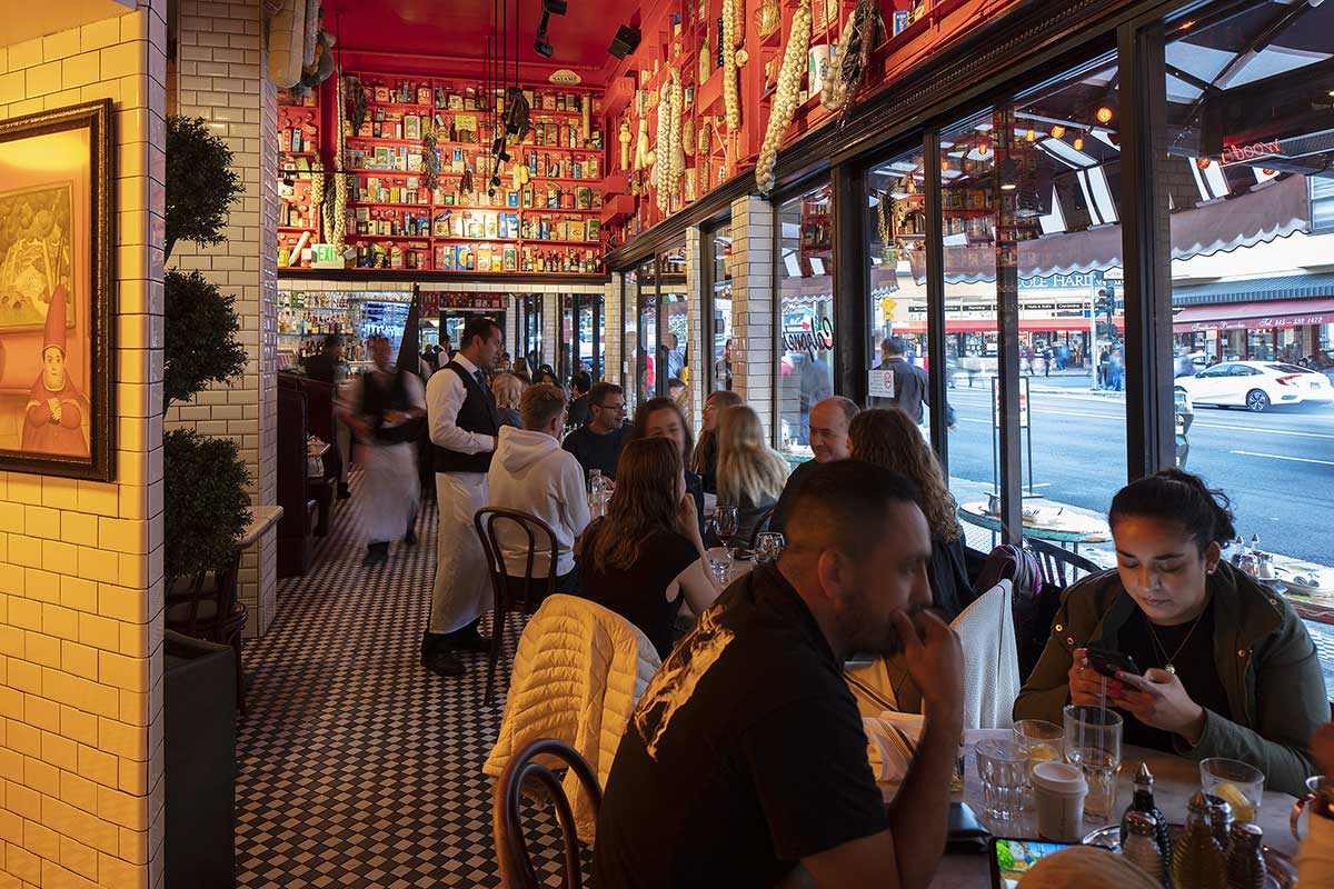 The Stinking Rose's Interior