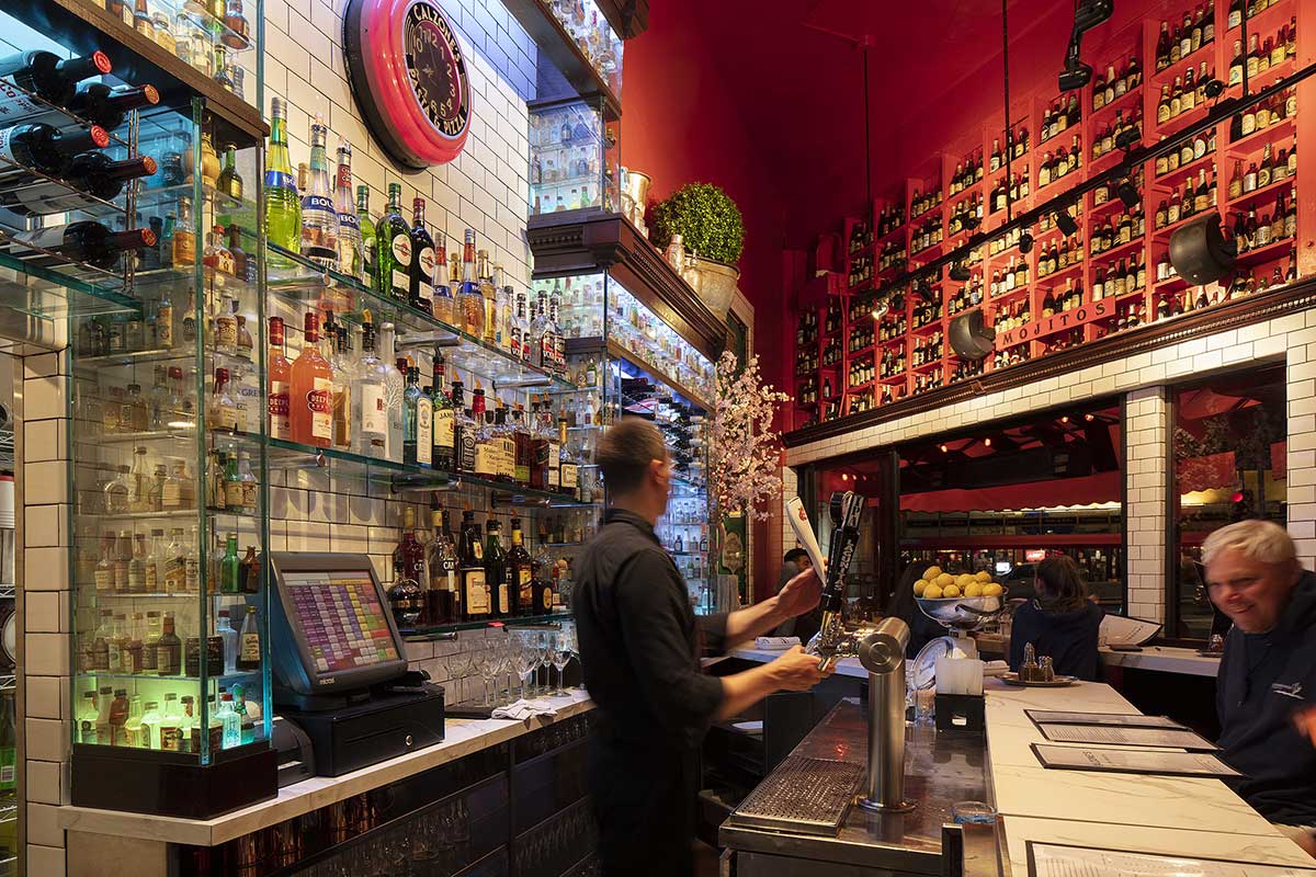 The Stinking Rose's Interior