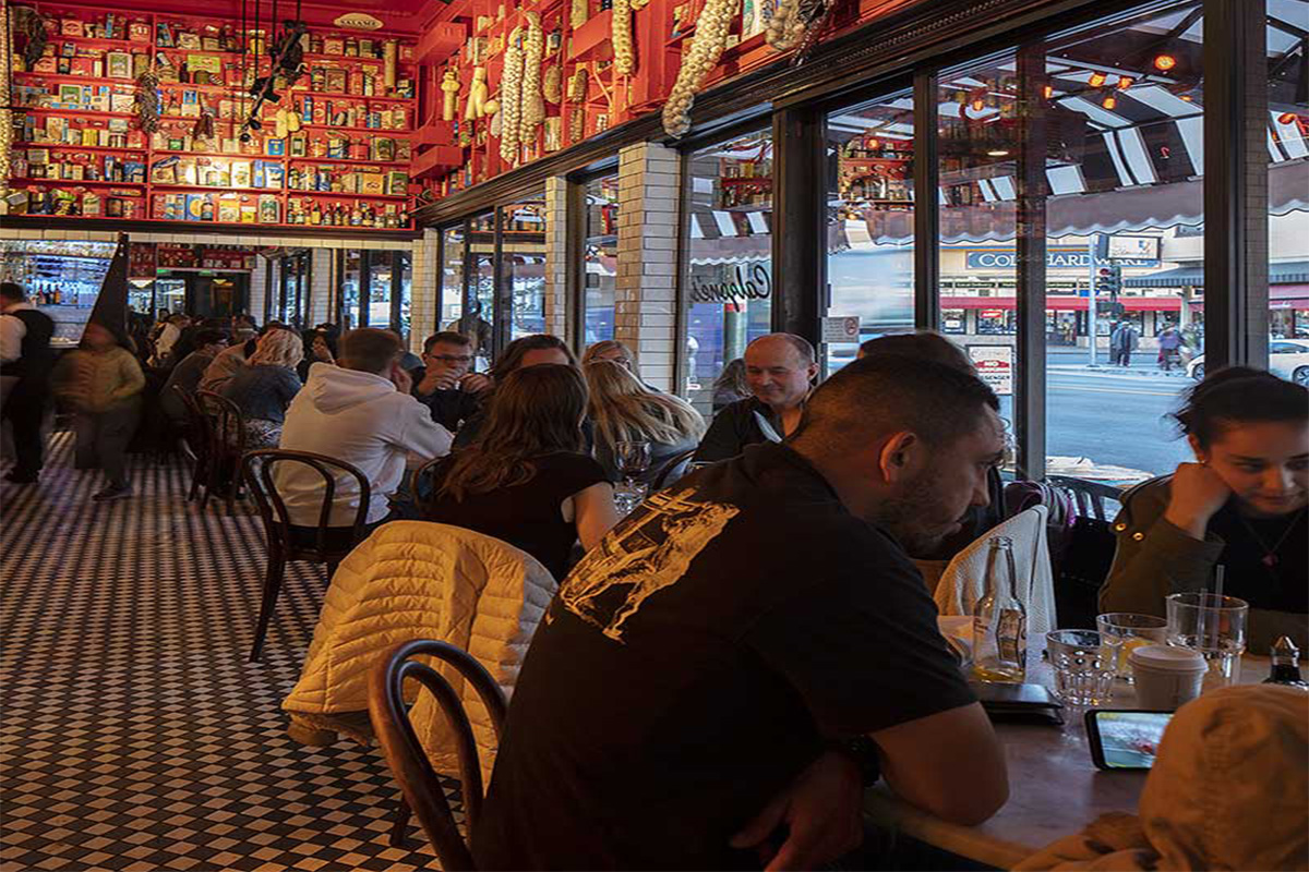 The Stinking Rose's Interior