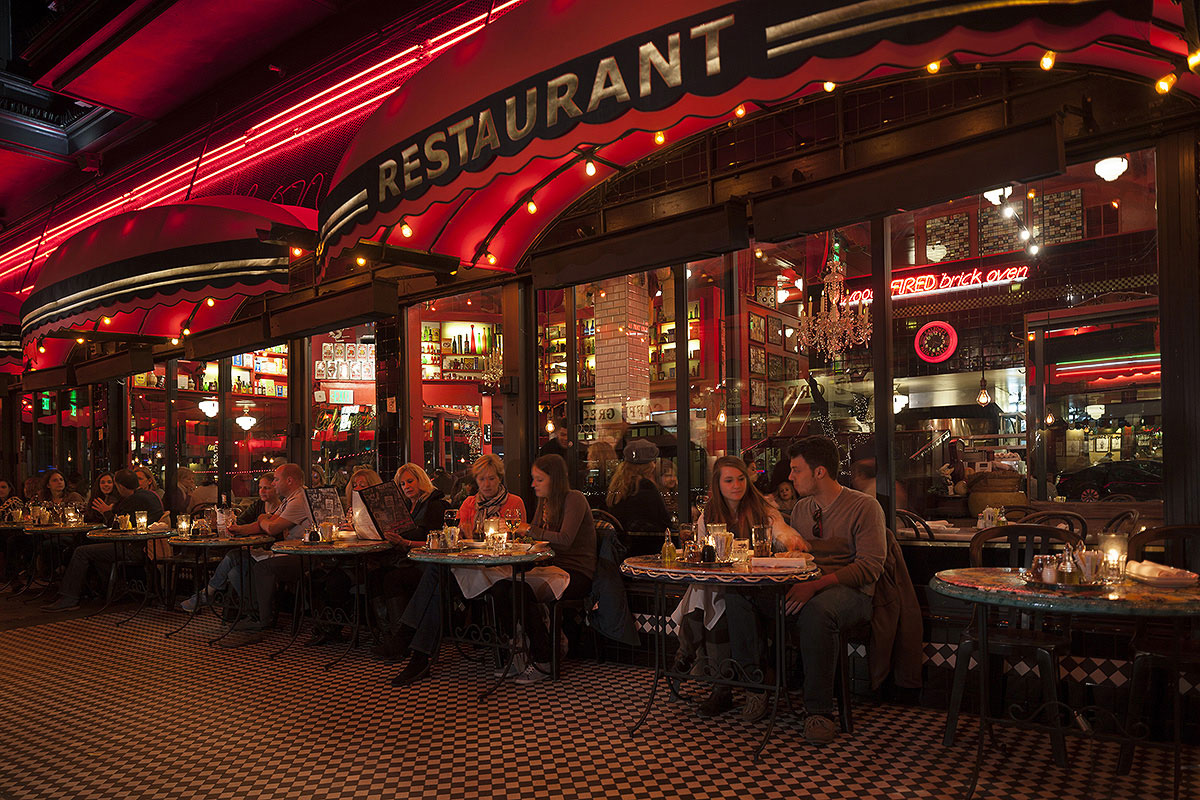 The Stinking Rose's Exterior