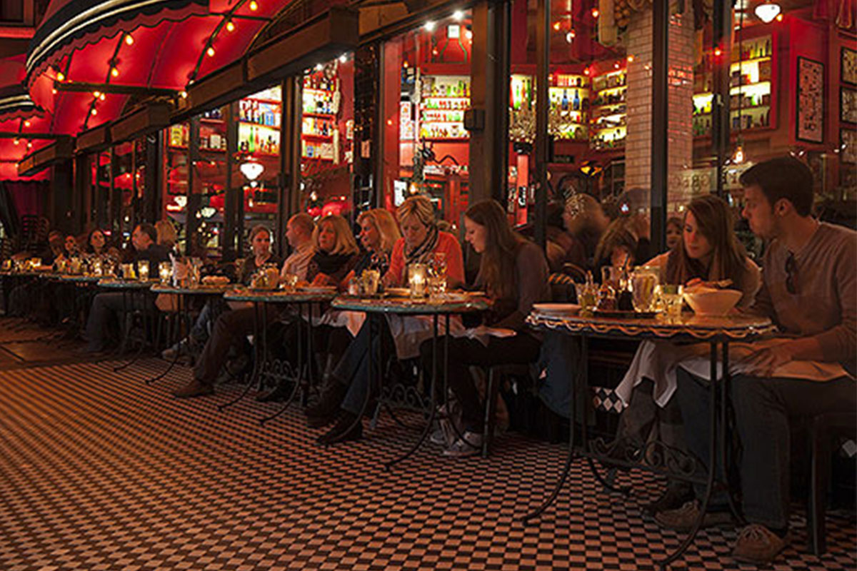 The Stinking Rose's Exterior